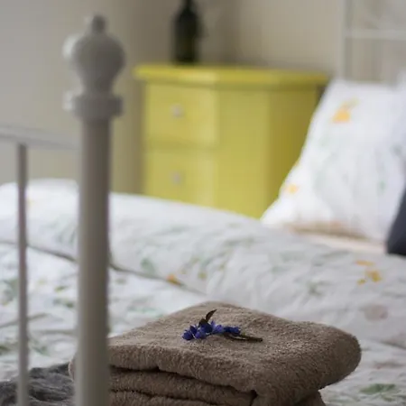 Apartman Ktory Hlada Meno Lejlighed *